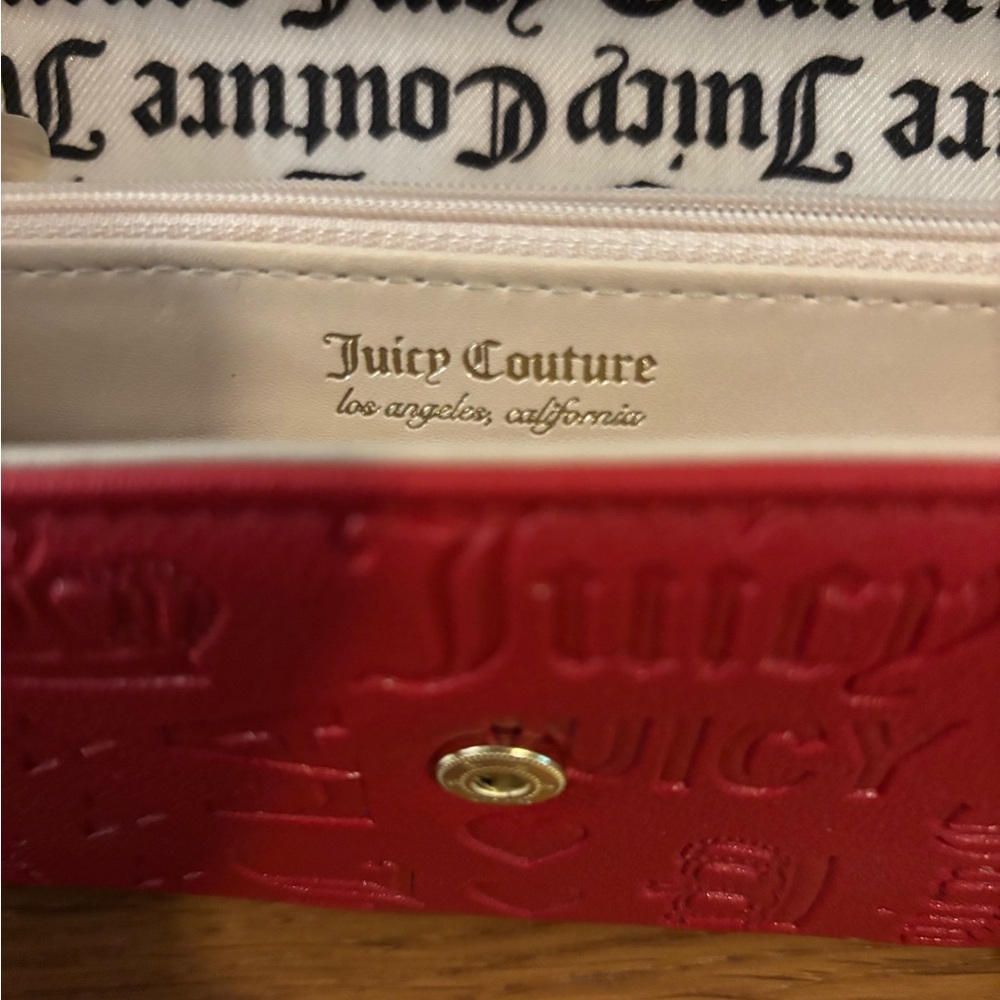 Juicy Couture Deboss Red Faux Leather Embossed Logo Flap Clutch Wallet NWT - Picture 11 of 13